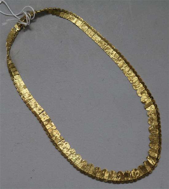 An Italian 18ct gold fringe necklace, 36.8 grams.